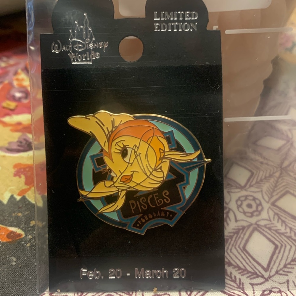 Walt Disney World PISCES PIN, LIMITED EDITION.